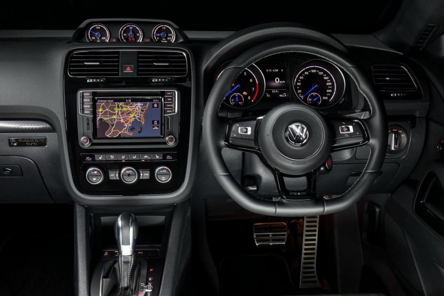 Торпедо Volkswagen Scirocco R Wolfsburg Edition 2016 года  (AU) (фото 11 из 13)